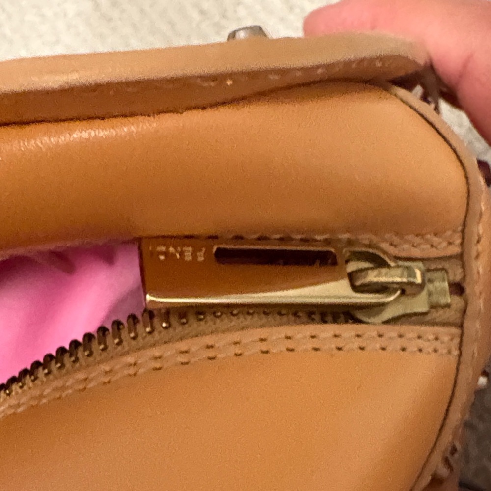 NWOT Fendi Studded Tan Leather Bag - Picture 4 of 10